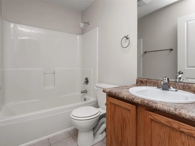 Building Photo - Townhouse for Rent!