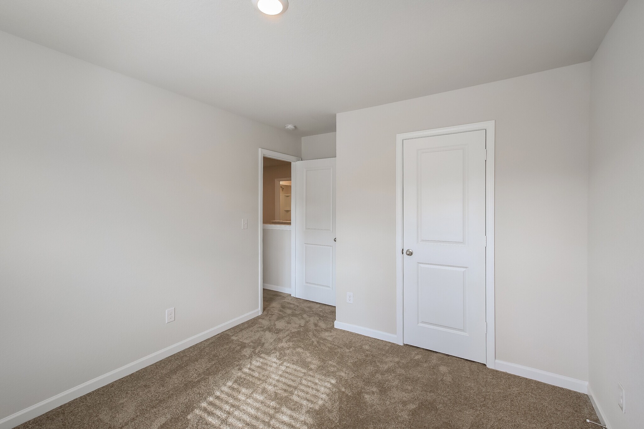 Building Photo - 3245 Bridgewood Dr