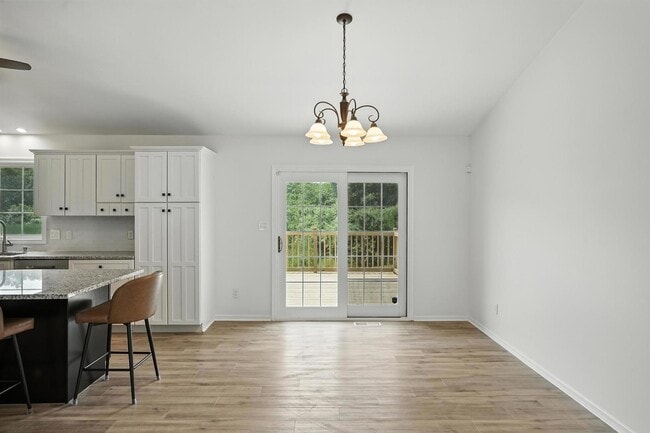 Building Photo - 22 Summerhill Dr
