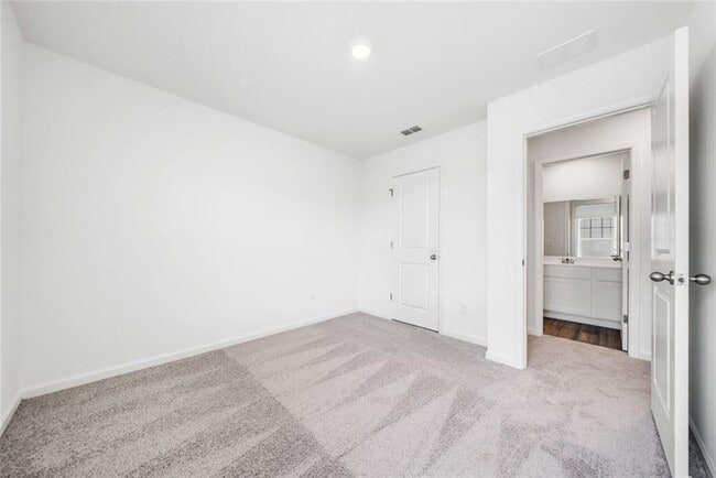 Building Photo - 602 Jervis Wy
