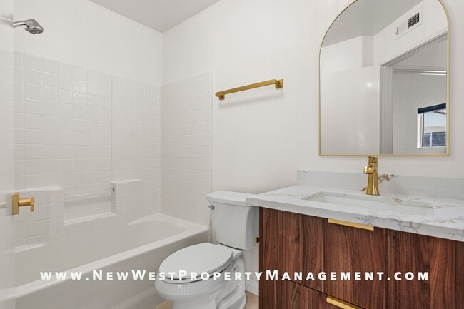 Building Photo - Newly renovated 2-bedroom UTC townhome in the coveted Andria of Renaissance at La Jolla community...