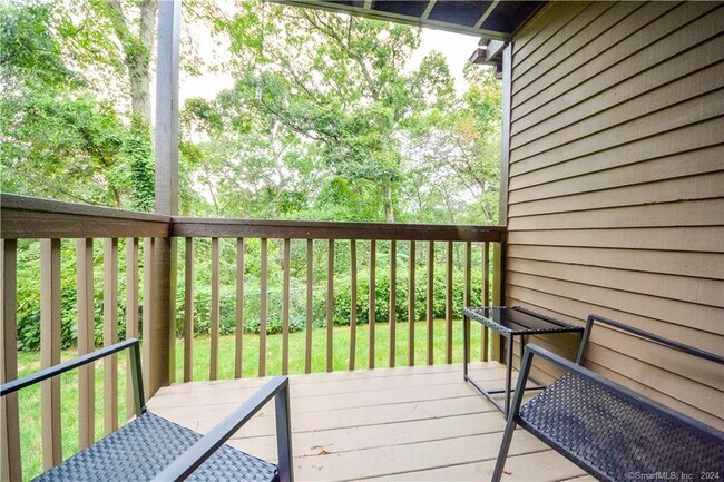 Building Photo - 115 Fillow St