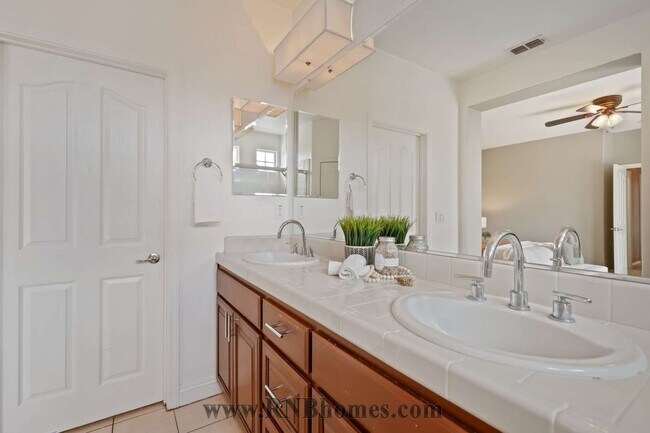 Building Photo - 170 Martis Valley Cir