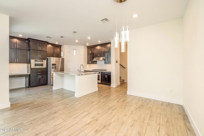 Building Photo - 3855 S McQueen Rd