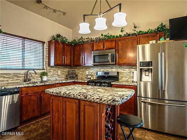 Building Photo - 6609 Parque Del Sol Dr