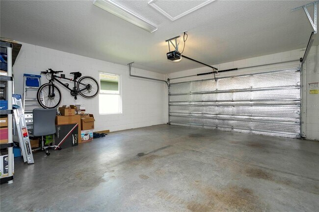 Building Photo - 15205 Shonan Gold Dr