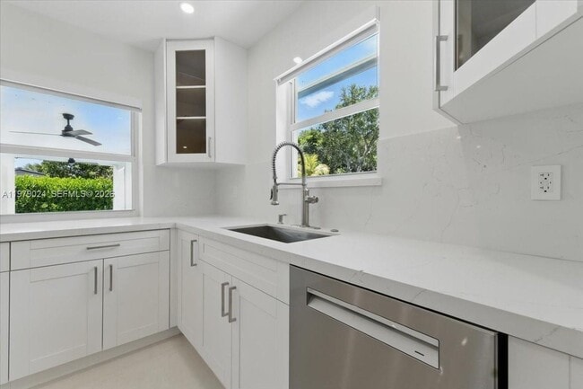 Building Photo - 7860 SW 158th Terrace