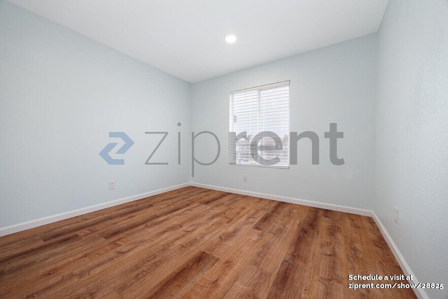 Building Photo - 4709 Lanai Way