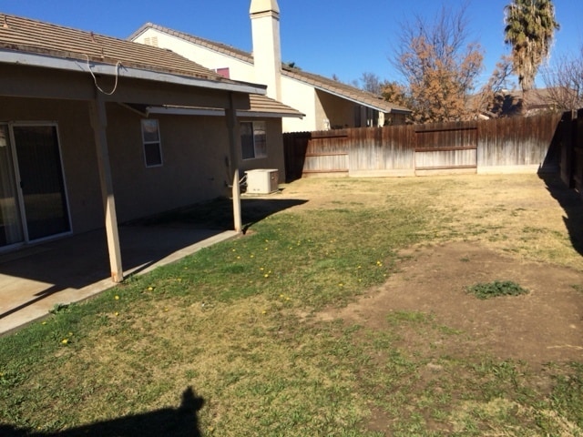 Building Photo - 384 Chestnut St