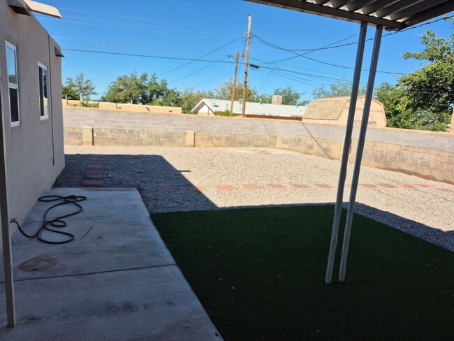 Building Photo - 1704 Corte Alegre