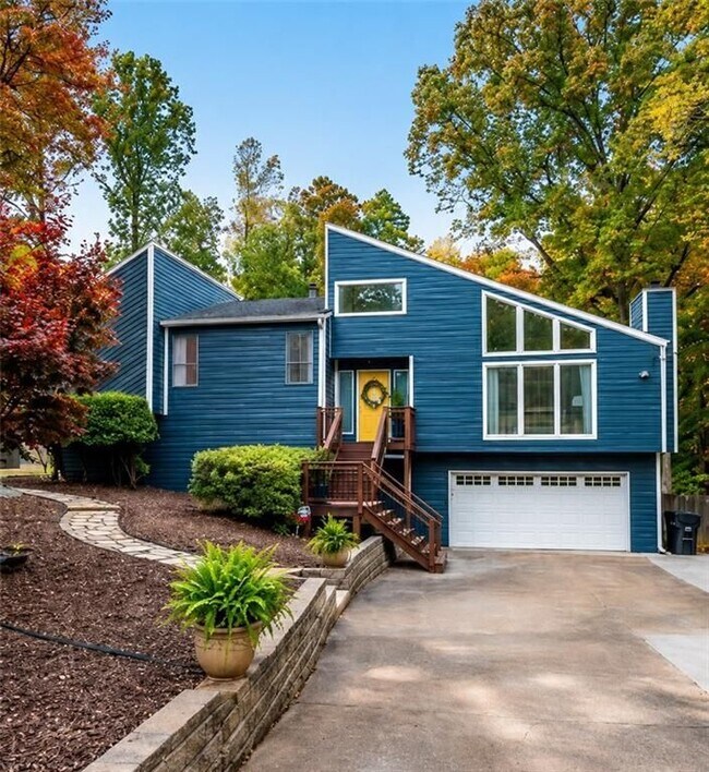 Building Photo - 3701 Thornwood Way