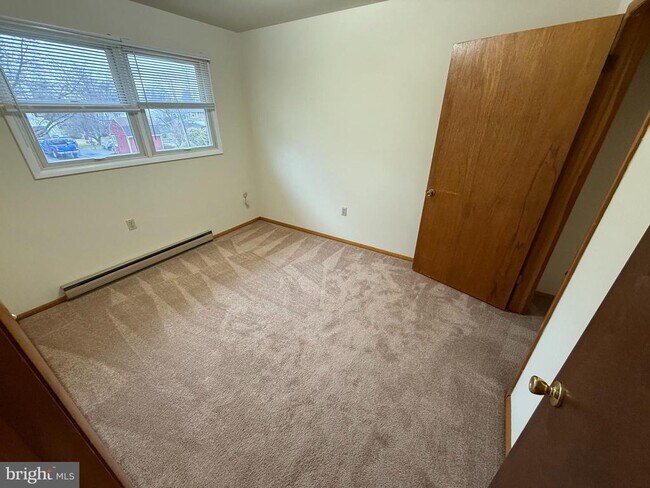 Building Photo - 114 W Vine St