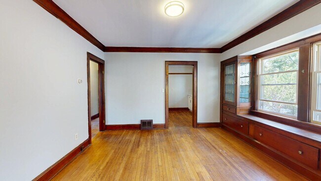 Building Photo - 4003 Behrwald Ave