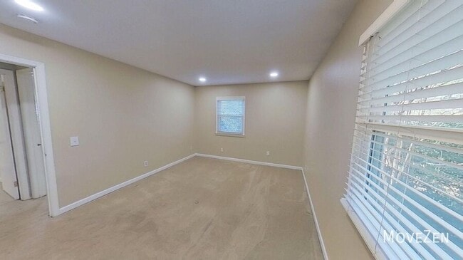 Building Photo - 6017 Whittier Dr