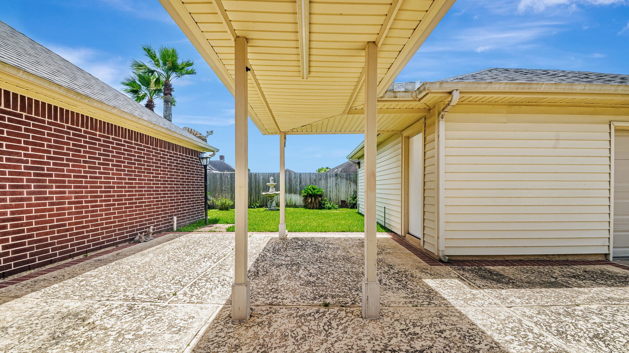 Building Photo - 3211 Prosperity Dr