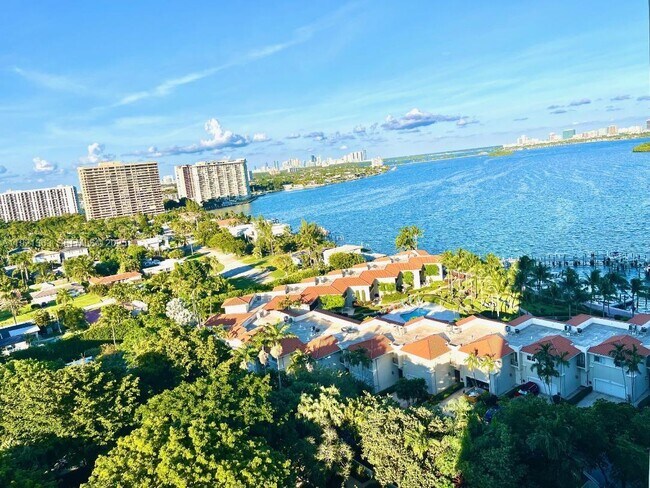 Building Photo - 4000 Towerside Terrace