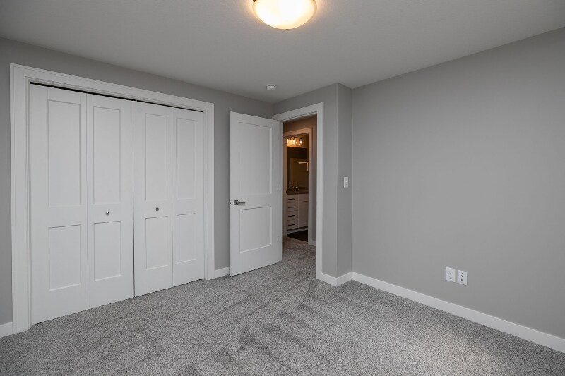 Building Photo - 1006 12th Ave NW