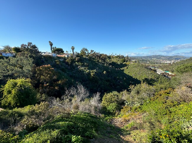 Building Photo - Canyon View Duplex w/ utilities (electric) included