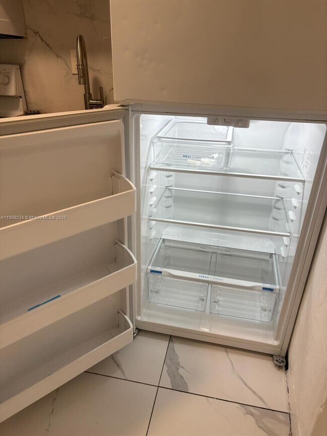 Building Photo - 2861 NW 15th Ct