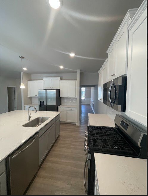 Building Photo - Spacious 4 Bed, 3.5 Bath Home with 2895 Sq...