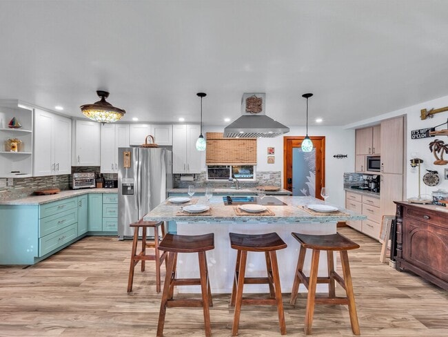 Building Photo - Oceanfront Estate: The Honolii Hale