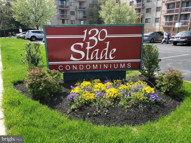 Primary Photo - 130 Slade Ave