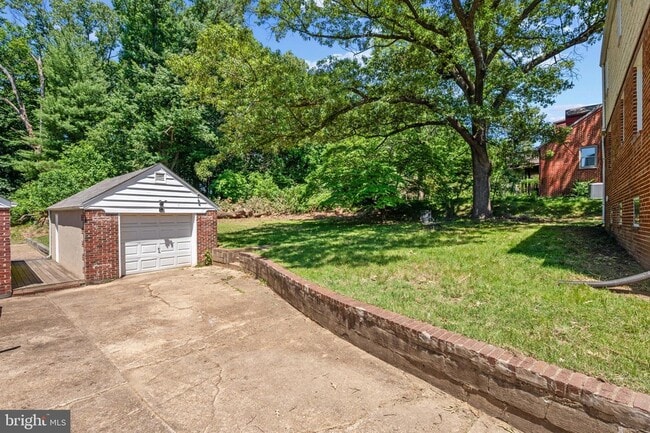 Building Photo - 9110 Autoville Dr