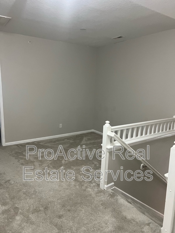Building Photo - 305 Herons Cove