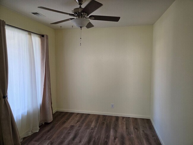 Building Photo - 3208 St Ann Way