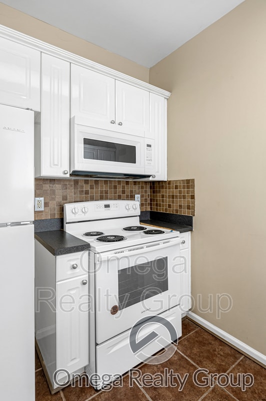 Building Photo - 2130 Forest Lakes Ln