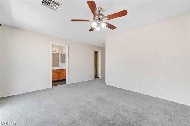 Building Photo - 5032 Drummond Rd