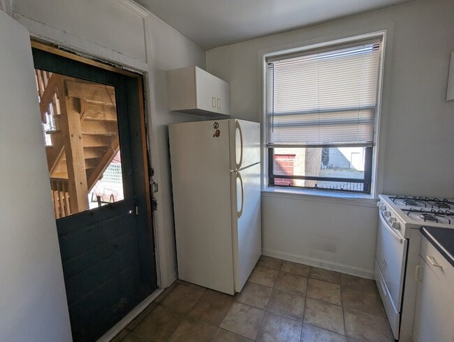 Building Photo - 2334.5 N Spaulding Ave
