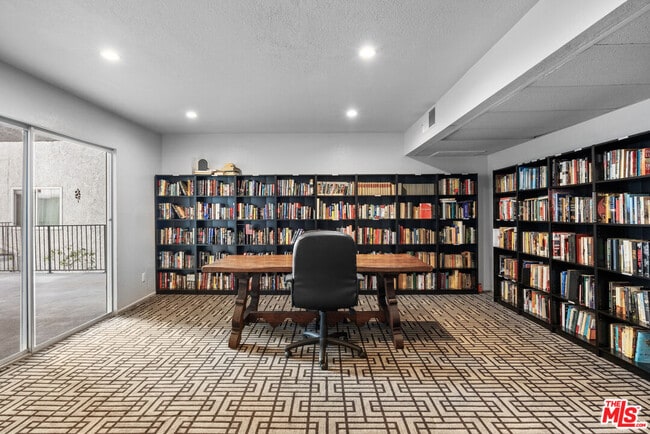 Building Photo - 1515 S Beverly Dr