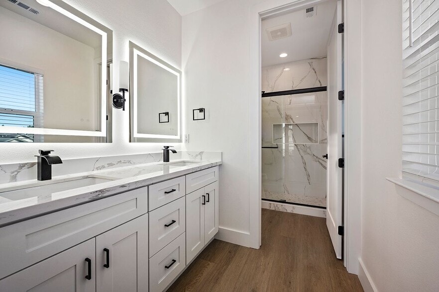 Building Photo - 3733 Mocha Ln