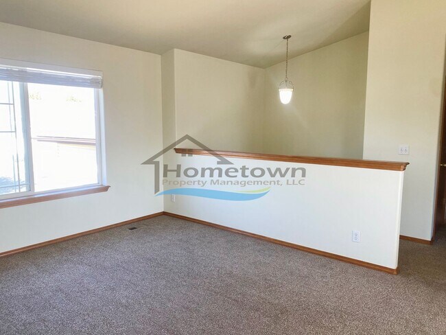 Building Photo - Beautiful 4 Bed 2 Bath Home on Corner Lot ...