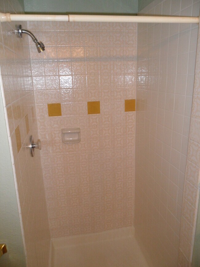 Building Photo - Long Term Rental- 15 Beaver Court
