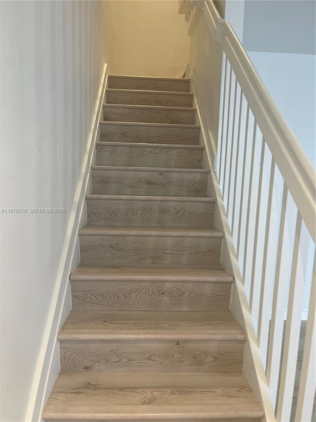 Building Photo - 942 NE 42nd Pl