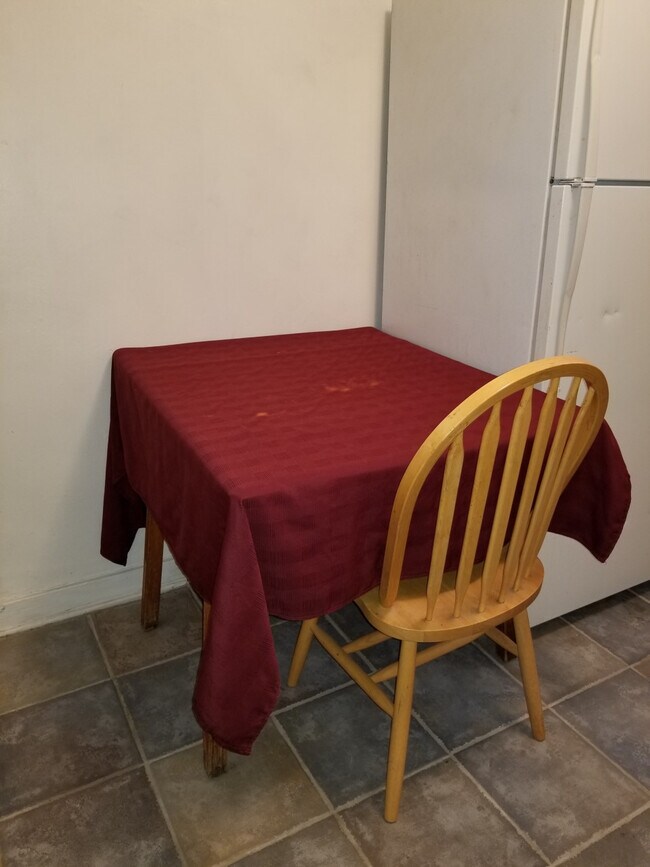 Building Photo - 5th Street Apartments - Basin