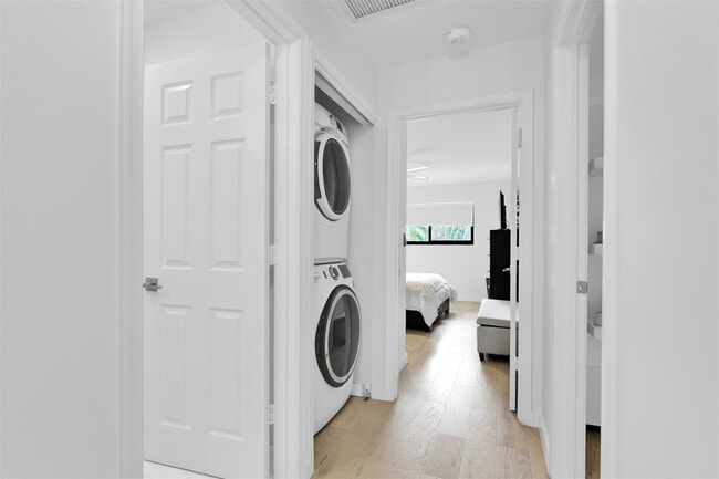 Building Photo - 1035 Boca Cove Ln