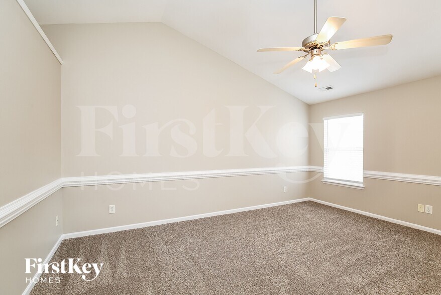 Building Photo - 1428 Paulonia Way