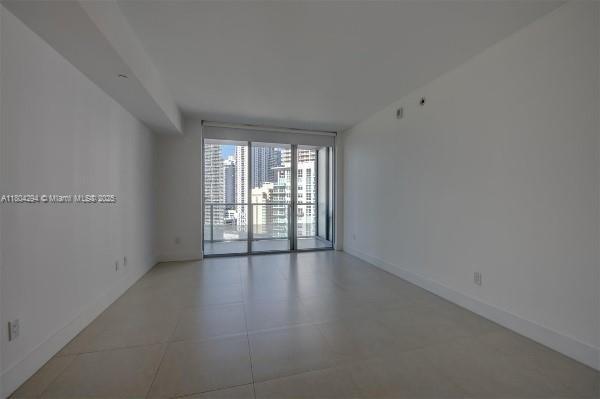 Building Photo - 1300 Brickell Bay Dr