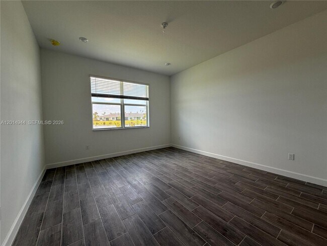 Building Photo - 3747 Harborside Ave