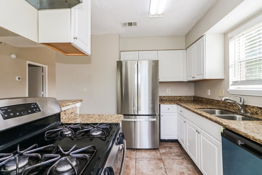 Building Photo - 6042 Beaconridge Dr