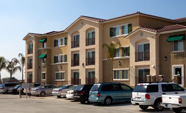 Primary Photo - Poplar Street Apartments