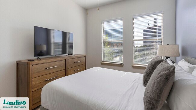 Building Photo - 5005 Galleria Dr