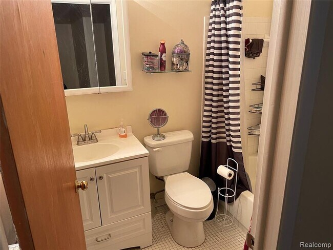 Building Photo - 2708 Glenbridge Ct