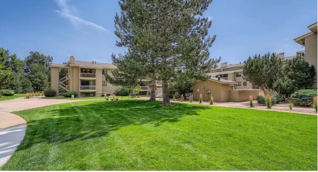 Building Photo - 60 S Boulder Cir