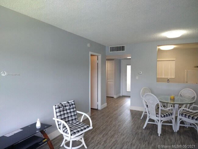 Building Photo - 5102 NW 36th St