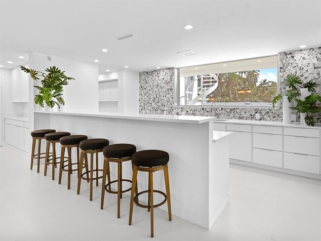 Building Photo - 7647 Sanderling Rd