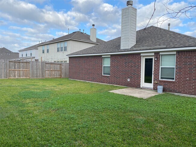 Building Photo - 2249 Waxwing Dr